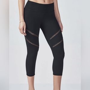 Fabletics Alessia Capri, size M, black and gold